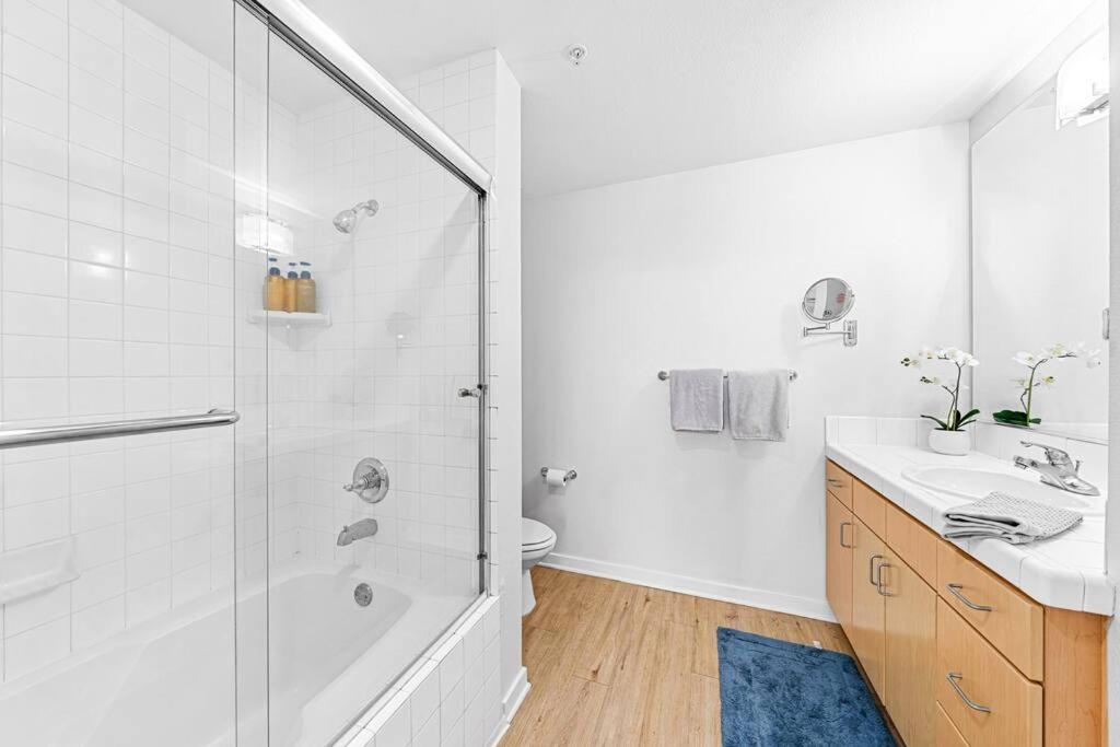 Emerald Gem 2bedroom 2bath With Full Marina View Los Ángeles