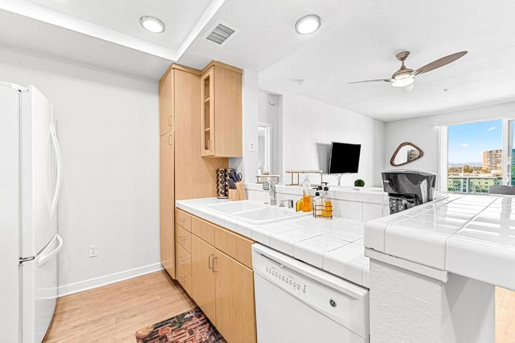 Emerald Gem 2bedroom 2bath With Full Marina View Los Ángeles